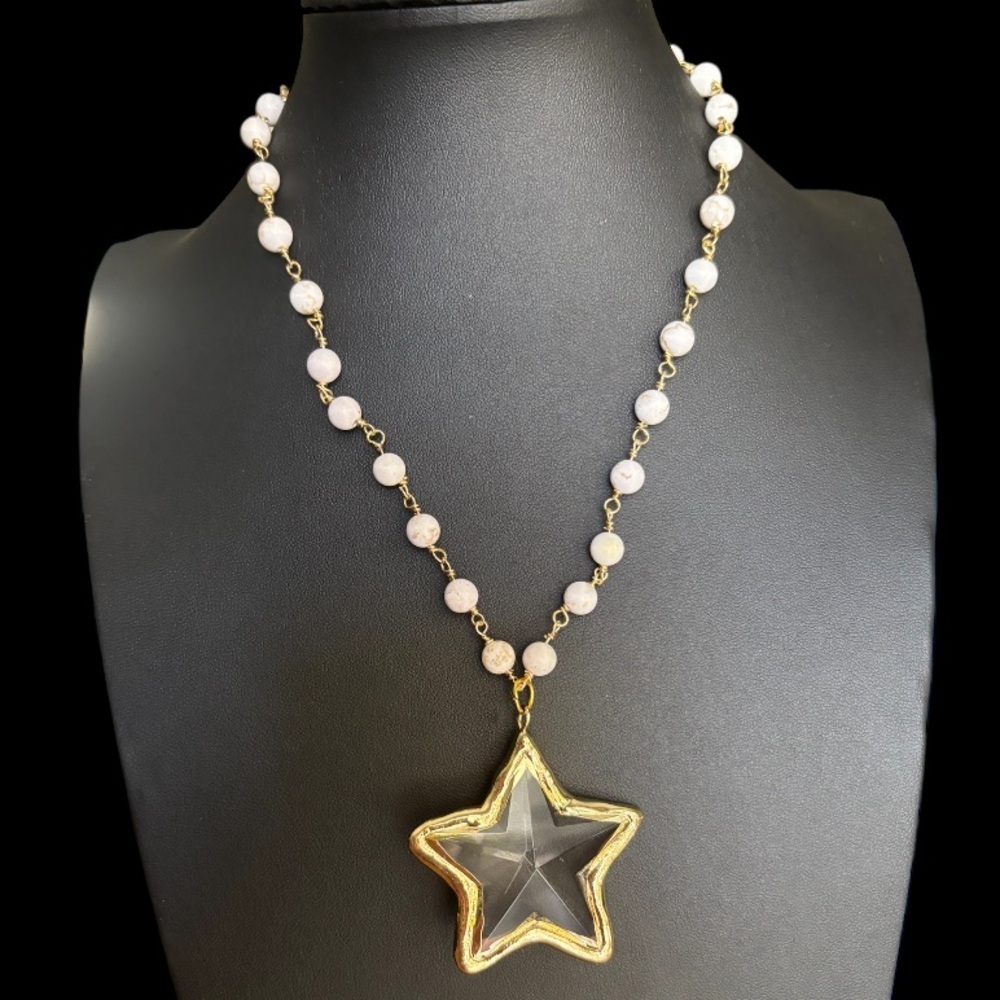Oak & Ivy Gold Star Pendant Necklace with White Beads